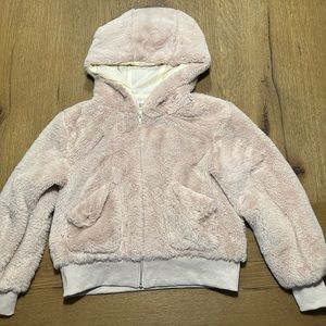 ✨SOFT FAUX FUR BEACH RIOT BRAND JACKET ✨